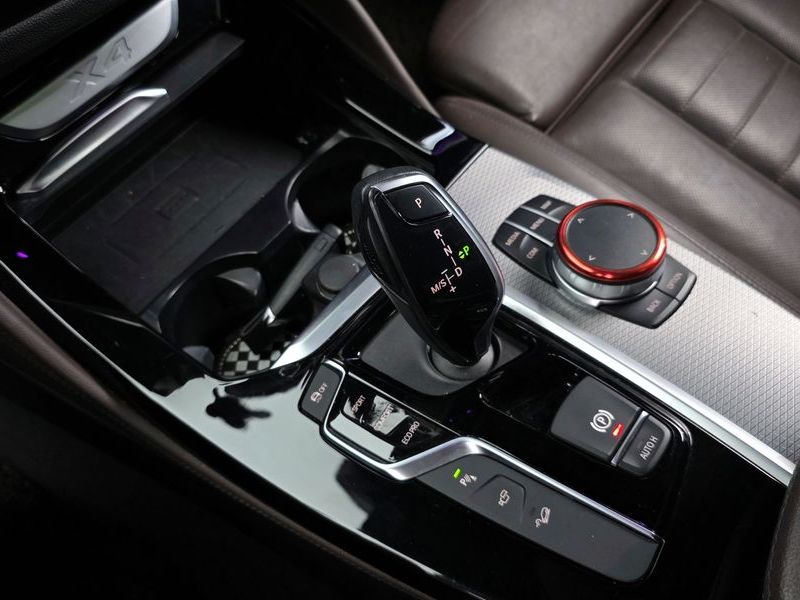 2020 BMW X4 xDrive20d M Sport photo 9