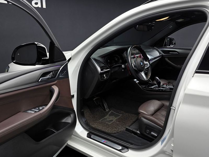 2020 BMW X4 xDrive20d M Sport photo 10