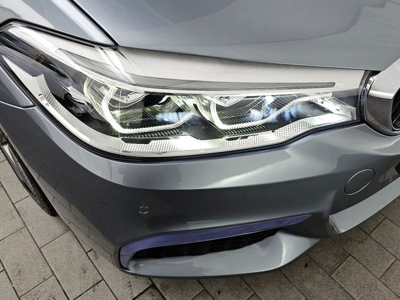 2018 BMW 5 Series 520d xDrive M Sport Package Plus photo 22