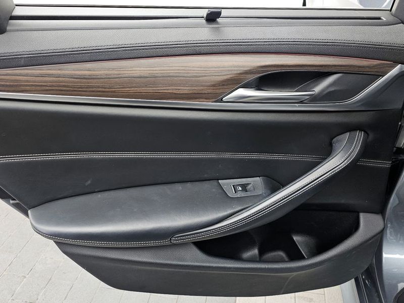 2018 BMW 5 Series 520d xDrive M Sport Package Plus photo 25