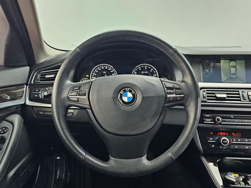 2013 BMW 5 Series 528i xDrive photo 13