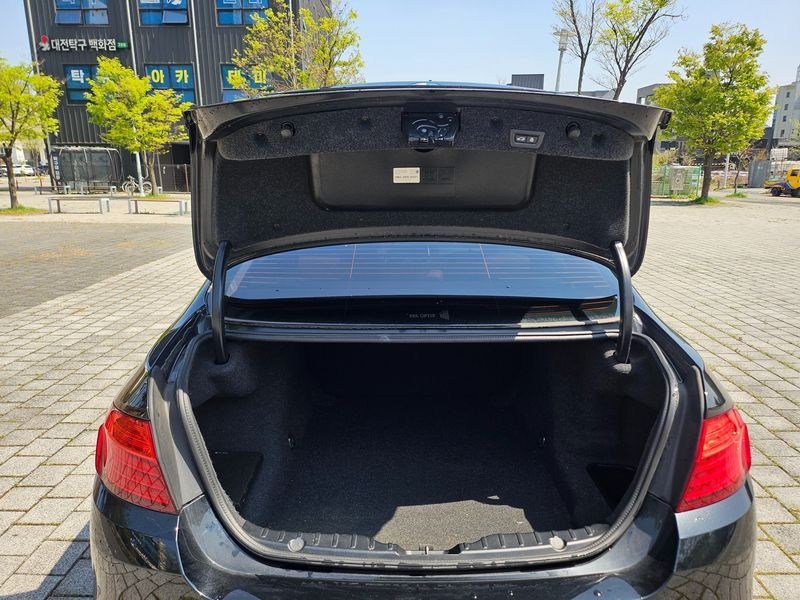 2014 BMW 5 Series 528i xDrive photo 8