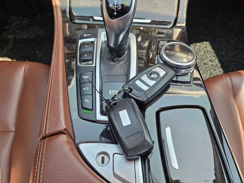 2014 BMW 5 Series 528i xDrive photo 18