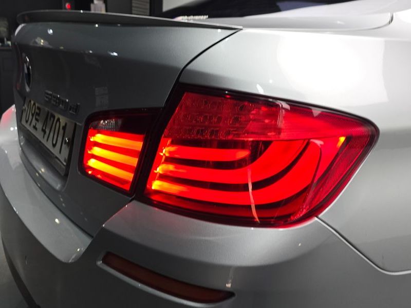 2013 BMW 5 Series 520d photo 23