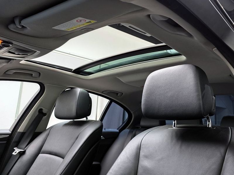 2013 BMW 5 Series 528i photo 18