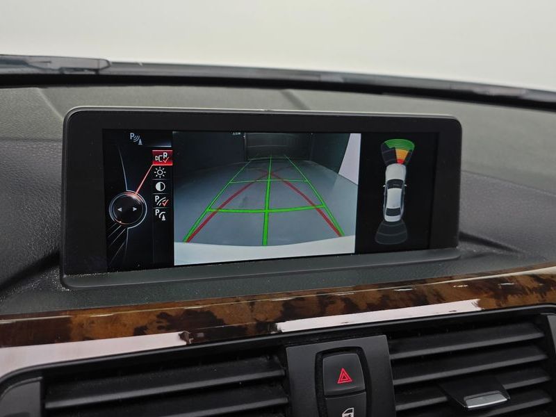 2014 BMW 3 Series 320d photo 14