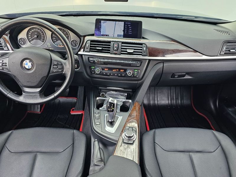 2013 BMW 3 Series 328i photo 7