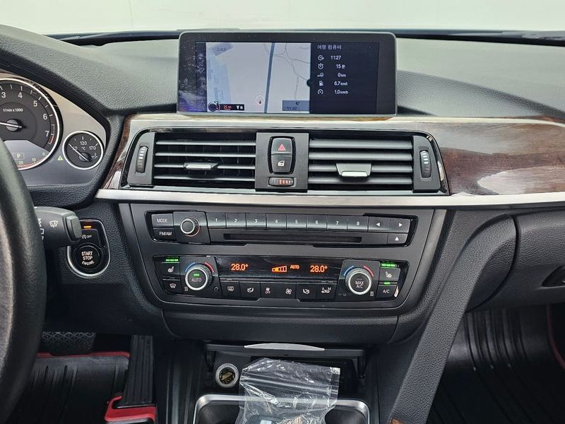2013 BMW 3 Series 328i photo 15