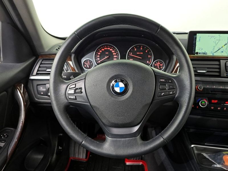 2014 BMW 3 Series 320d photo 13