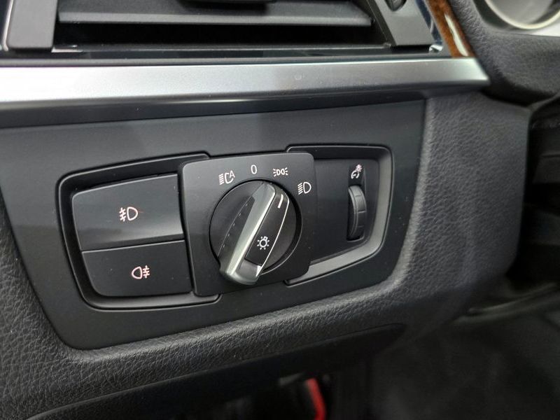 2014 BMW 3 Series 320d photo 17