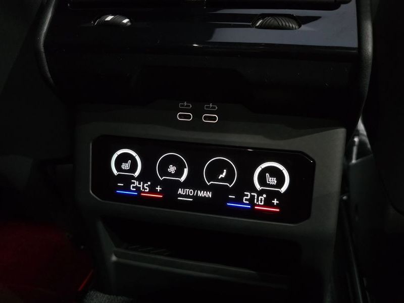 2025 BMW 5 Series 530e M Sport photo 19