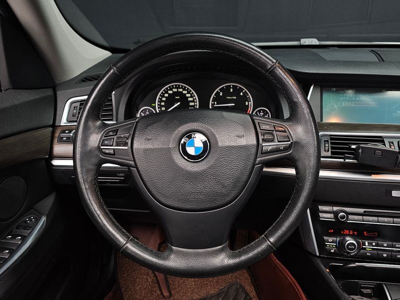 2013 BMW 5 Series GT ED Edition photo 13