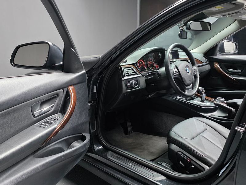 2014 BMW 3 Series 320d photo 10