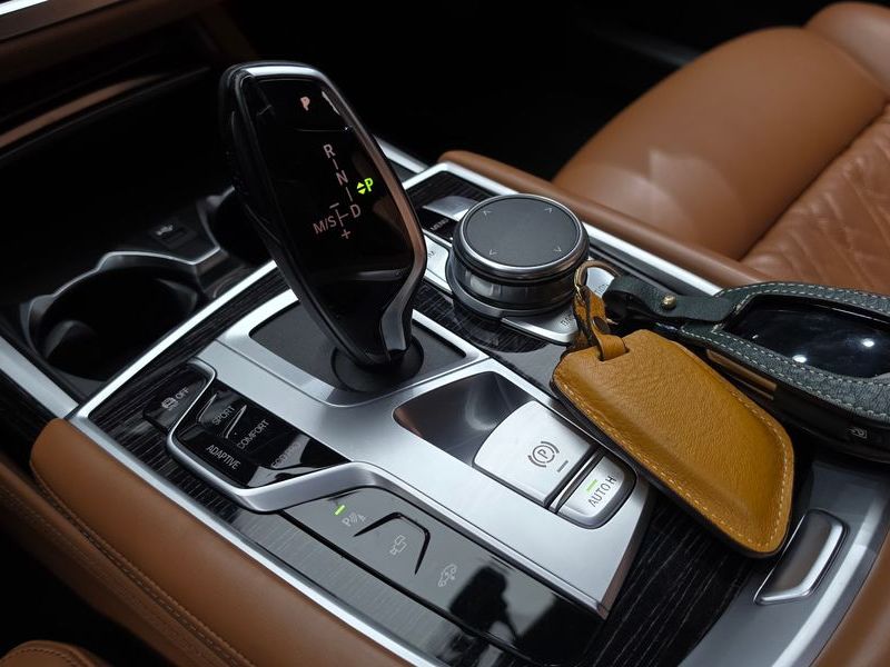 2021 BMW 7 Series 740Li xDrive M Sport Package photo 9