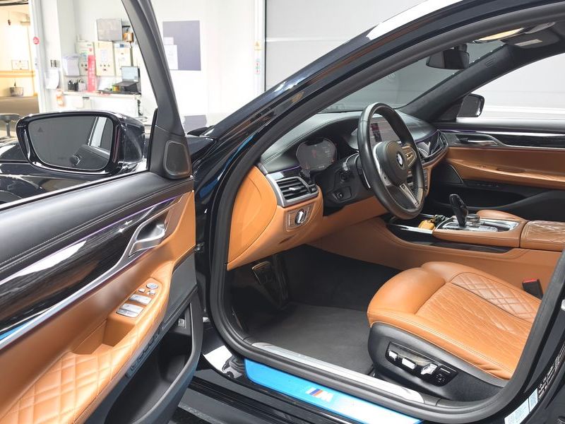 2021 BMW 7 Series 740Li xDrive M Sport Package photo 10
