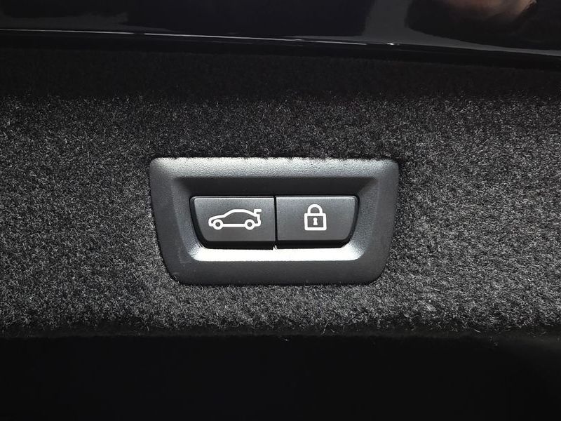 2021 BMW 7 Series 740Li xDrive M Sport Package photo 19