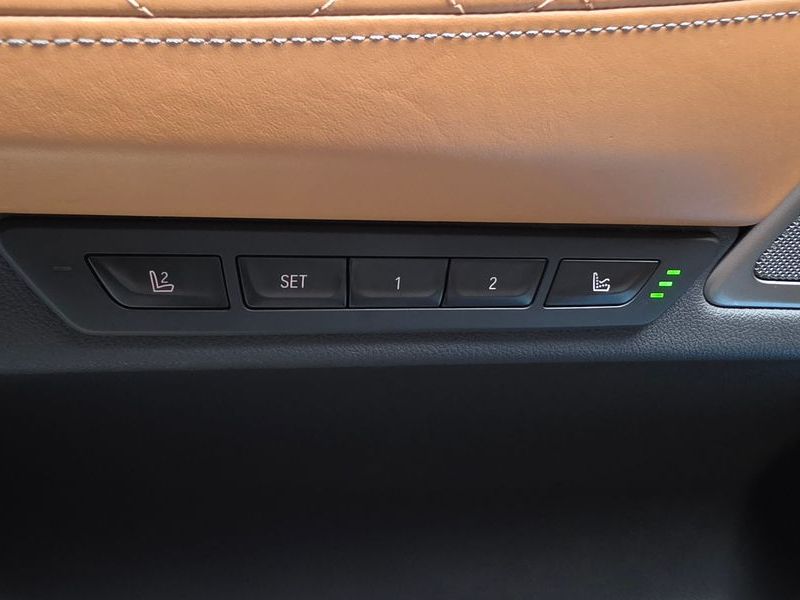 2021 BMW 7 Series 740Li xDrive M Sport Package photo 27