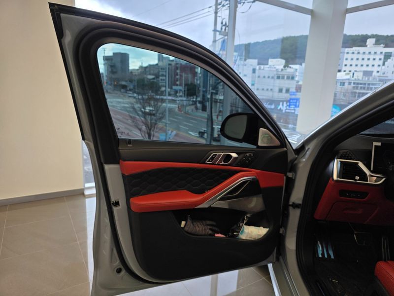 2026 BMW X6 4.4 Competition photo 10