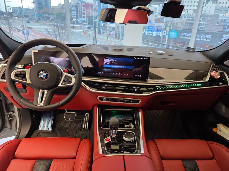 2026 BMW X6 4.4 Competition photo 11