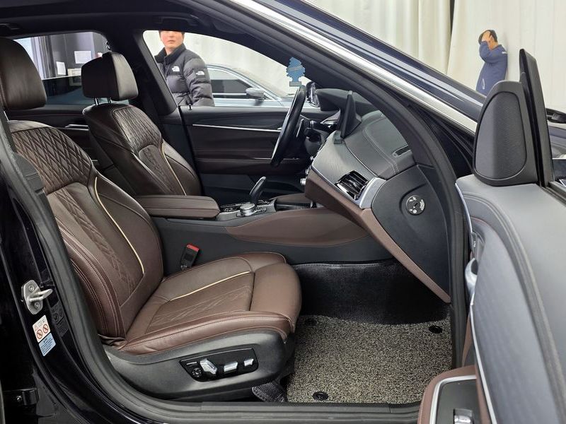 2022 BMW 6 Series 620d xDrive M Sport photo 11