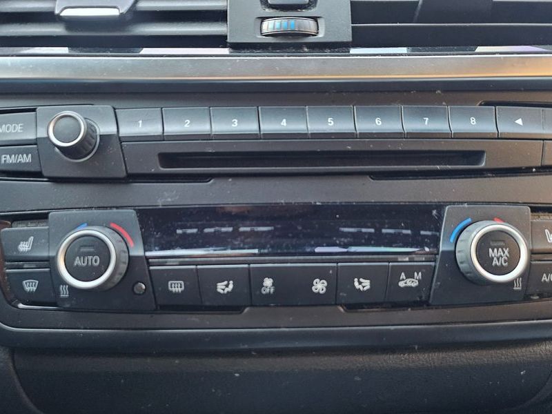 2013 BMW 3 Series 320d xDrive photo 12