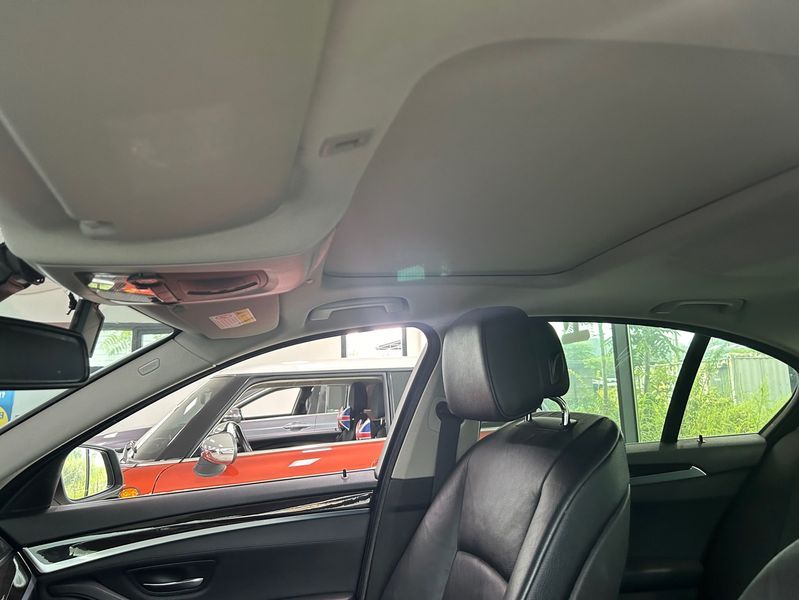 2012 BMW 5 Series 528i xDrive photo 13