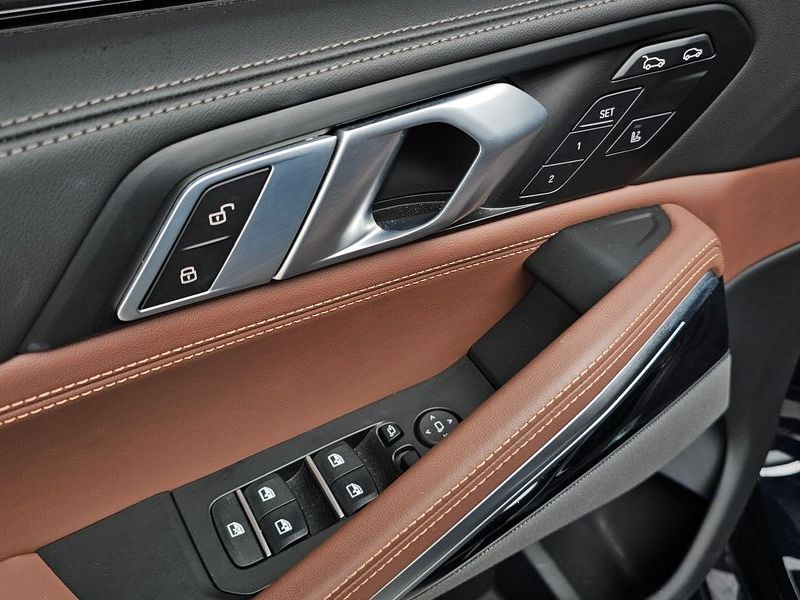 2025 BMW X6 xDrive40i M Sport photo 28