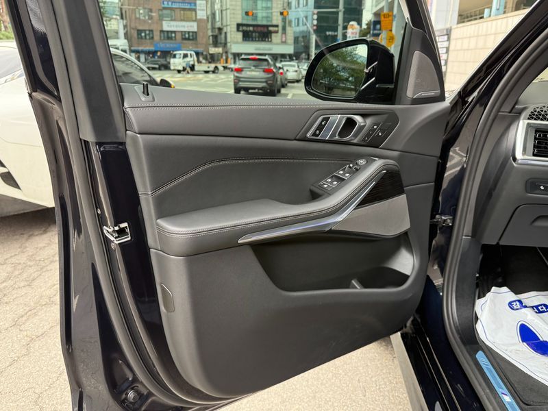 2026 BMW X5 xDrive 30d M Sport photo 18