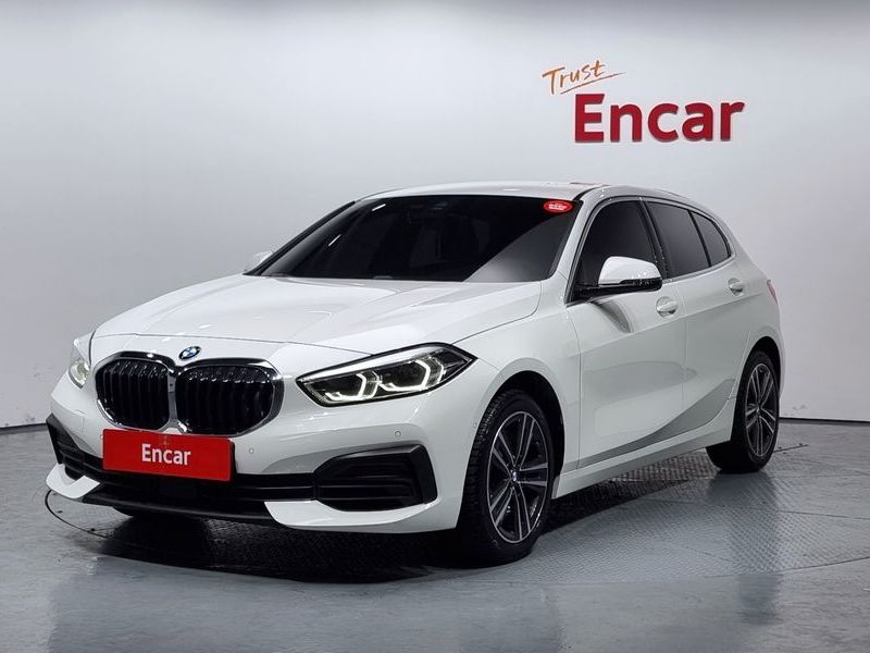 2021 BMW 1 Series 120i Advantage photo 1