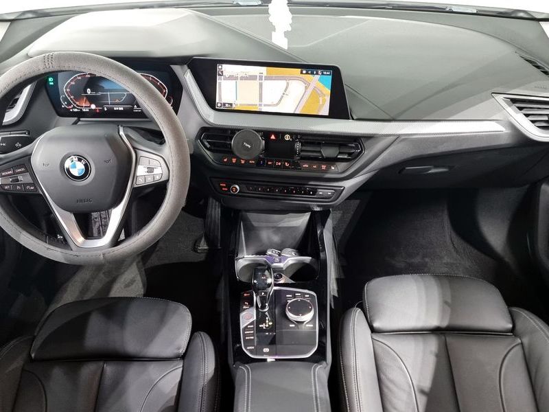 2021 BMW 1 Series 120i Advantage photo 7