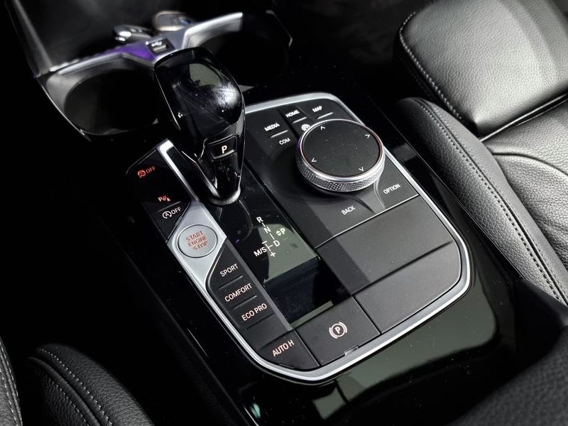 2021 BMW 1 Series 120i Advantage photo 9