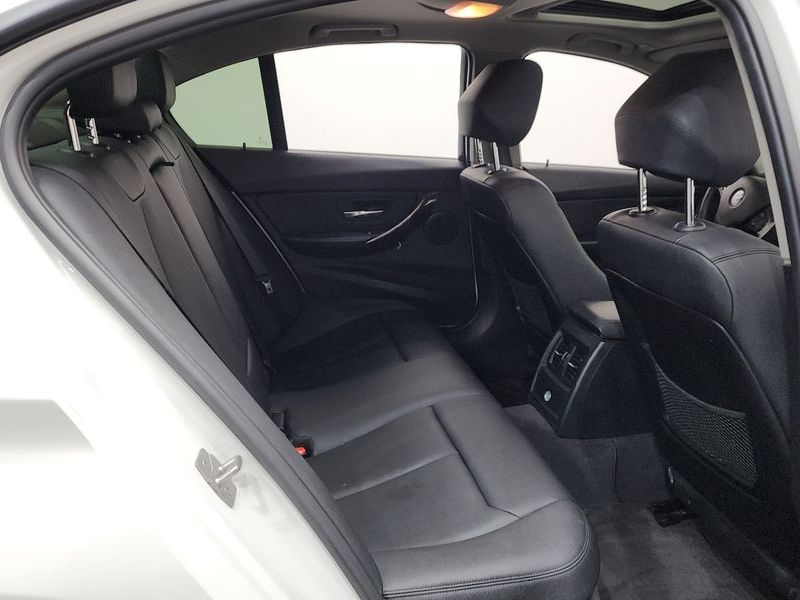 2014 BMW 3 Series 320d xDrive photo 12