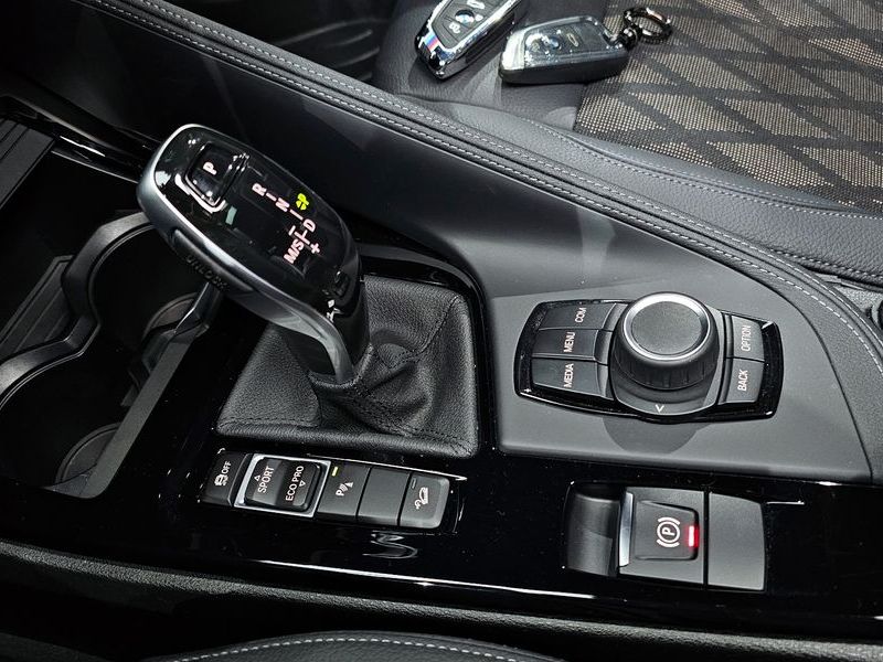 2021 BMW X1 xDrive 20i xLine photo 9