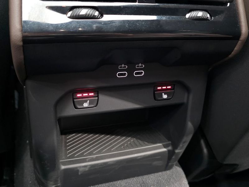 2026 BMW 5 Series 520i M Sport photo 19