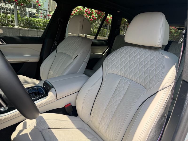 2026 BMW X5 xDrive 40d M Sport Online Exclusive Editon photo 11