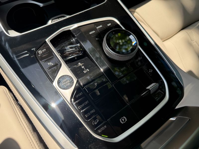 2026 BMW X5 xDrive 40d M Sport Online Exclusive Editon photo 14