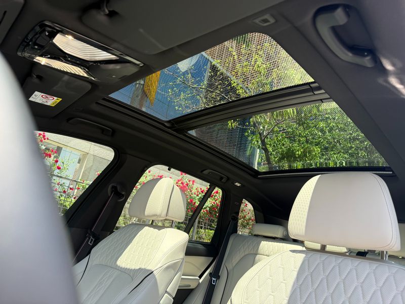2026 BMW X5 xDrive 40d M Sport Online Exclusive Editon photo 17