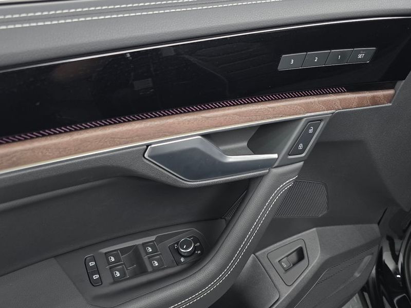 2026 Volkswagen Touareg 3.0 TDI Prestige photo 14