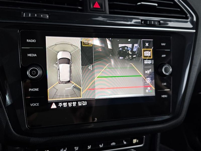 2020 Volkswagen Tiguan 2.0 TDI Prestige photo 15