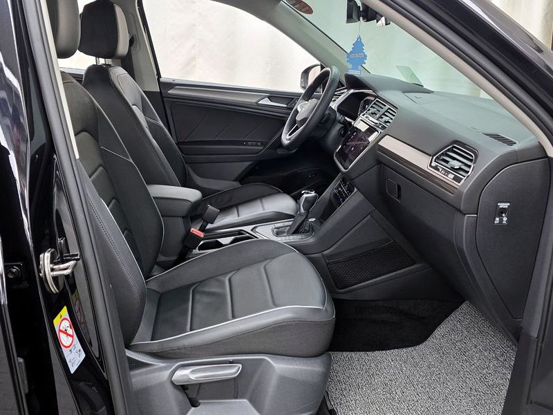 2023 Volkswagen Tiguan 2.0 TSI Prestige photo 11