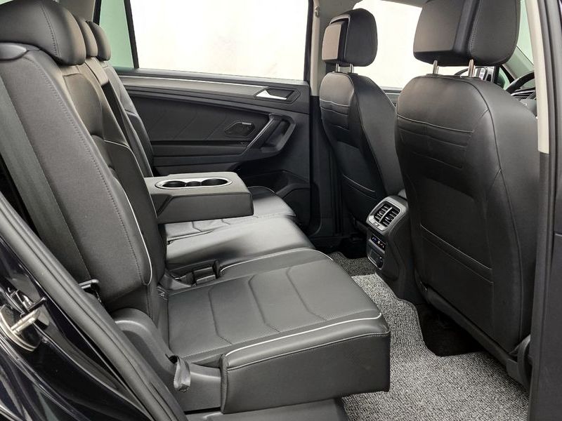 2023 Volkswagen Tiguan 2.0 TSI Prestige photo 12