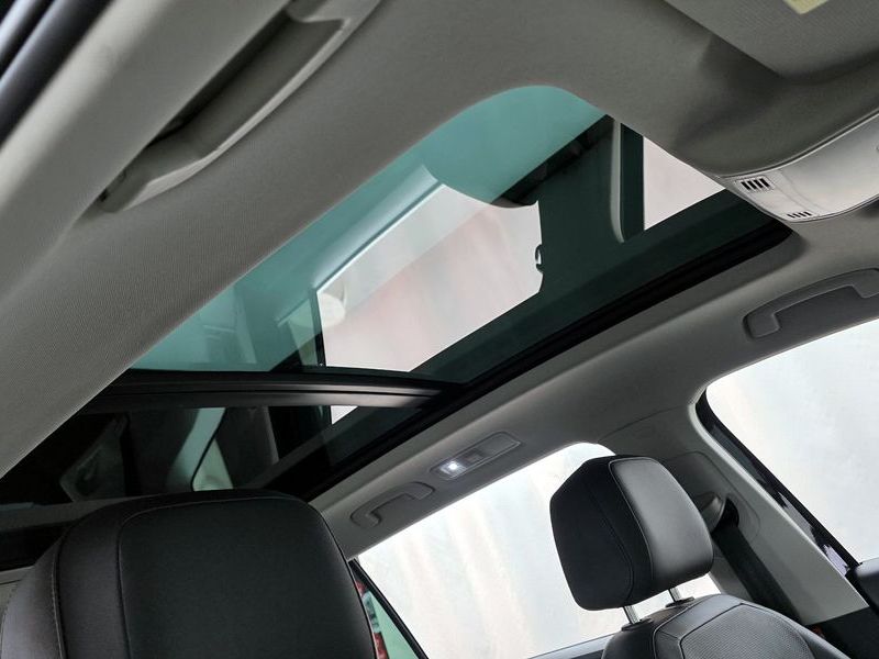 2023 Volkswagen Tiguan 2.0 TSI Prestige photo 17