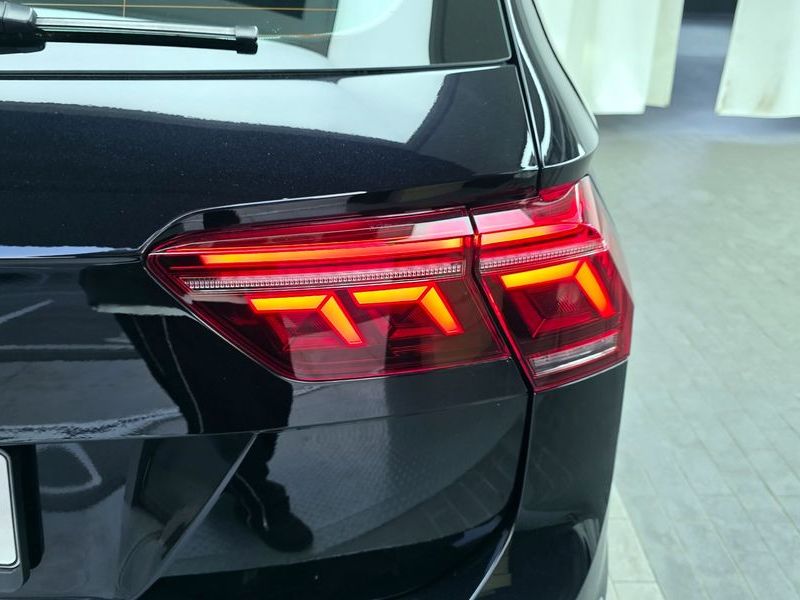 2023 Volkswagen Tiguan 2.0 TSI Prestige photo 23