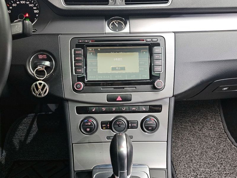 2016 Volkswagen New CC 2.0 TDI BlueMotion photo 13
