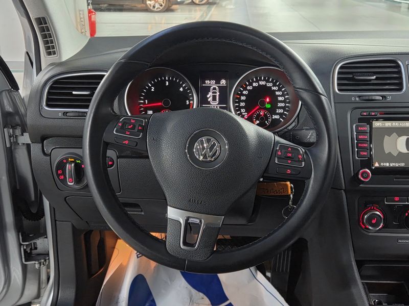 2013 Volkswagen Golf 1.6 TDI Blue Motion StyleEdition photo 8