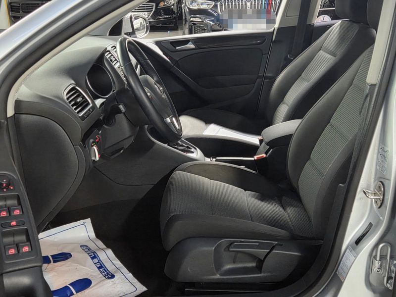 2013 Volkswagen Golf 1.6 TDI Blue Motion StyleEdition photo 10