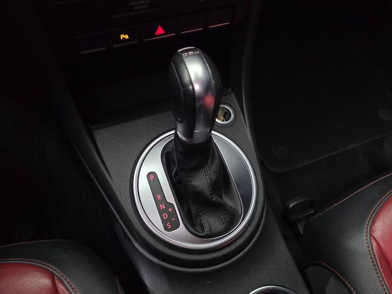 2014 Volkswagen Beetle 2.0 TDI 3rd photo 9