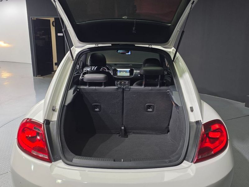 2014 Volkswagen Beetle 2.0 TDI 3rd photo 15