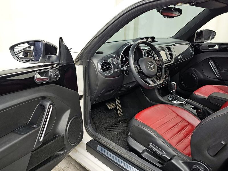 2013 Volkswagen Beetle 2.0 TDI Premium 3rd photo 10