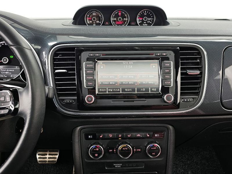 2013 Volkswagen Beetle 2.0 TDI Premium 3rd photo 16